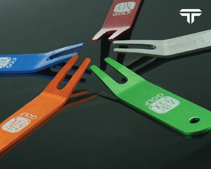 Simplistic Lightweight Divot Tool